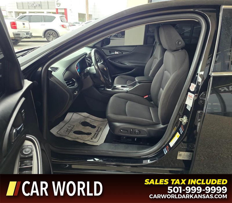 Chevrolet Malibu Vehicle Full-screen Gallery Image 8