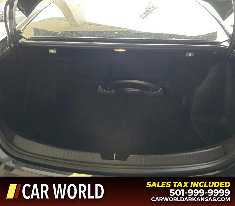 Chevrolet Malibu Vehicle Full-screen Gallery Image 13