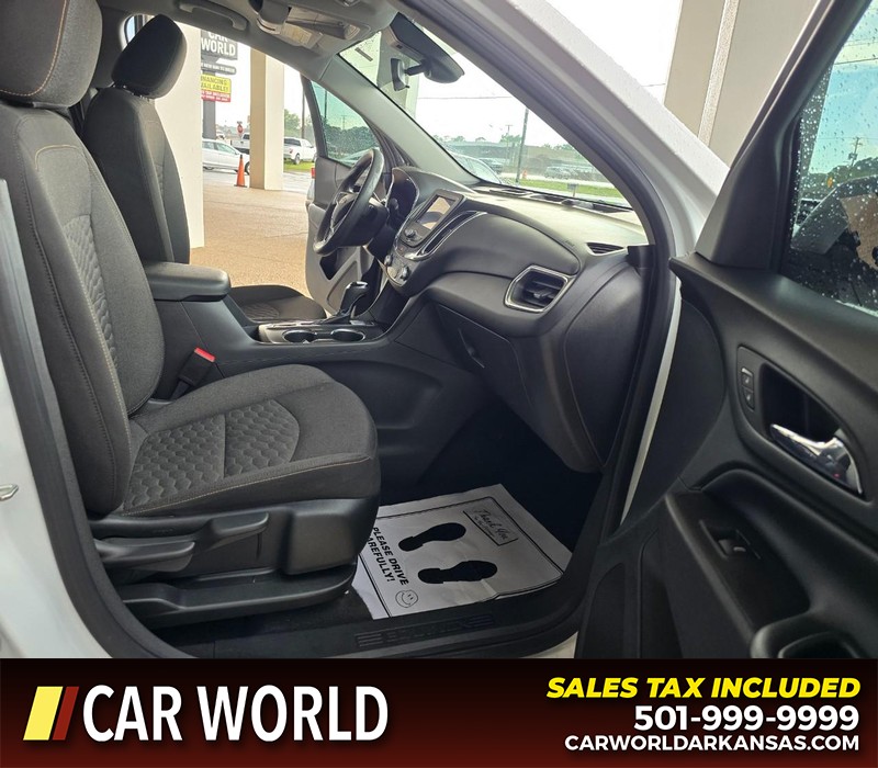 Chevrolet Equinox Vehicle Full-screen Gallery Image 11