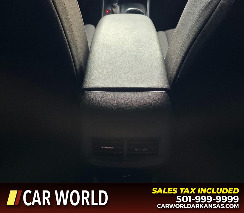 Chevrolet Equinox Vehicle Full-screen Gallery Image 19