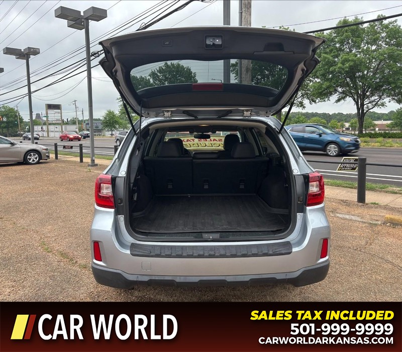 Subaru Outback Vehicle Full-screen Gallery Image 5