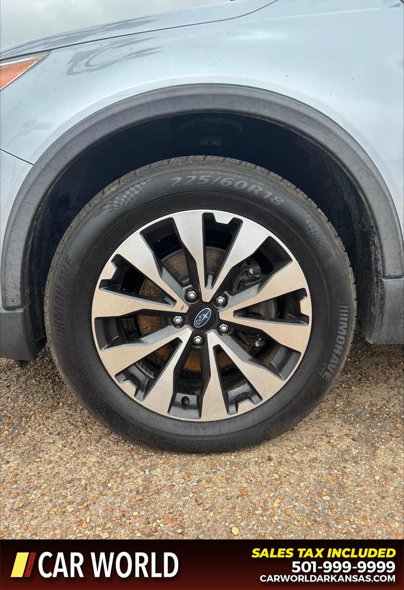 Subaru Outback Vehicle Full-screen Gallery Image 11