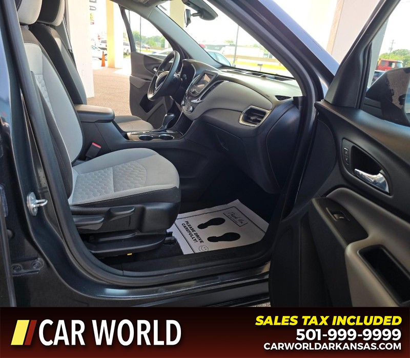 Chevrolet Equinox Vehicle Full-screen Gallery Image 11