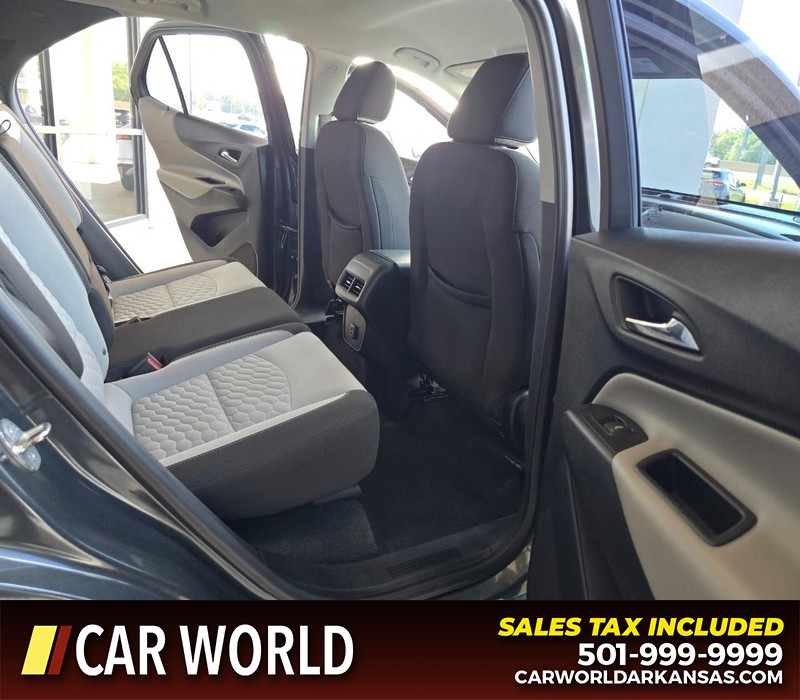 Chevrolet Equinox Vehicle Full-screen Gallery Image 12