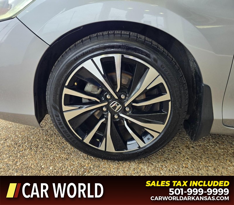 Honda Accord Coupe Vehicle Full-screen Gallery Image 6