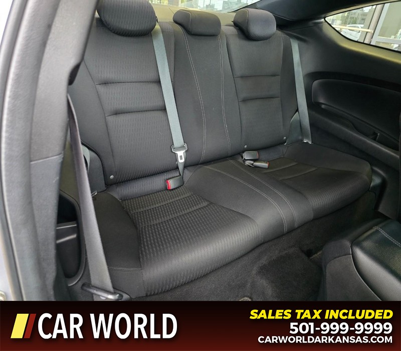 Honda Accord Coupe Vehicle Full-screen Gallery Image 11