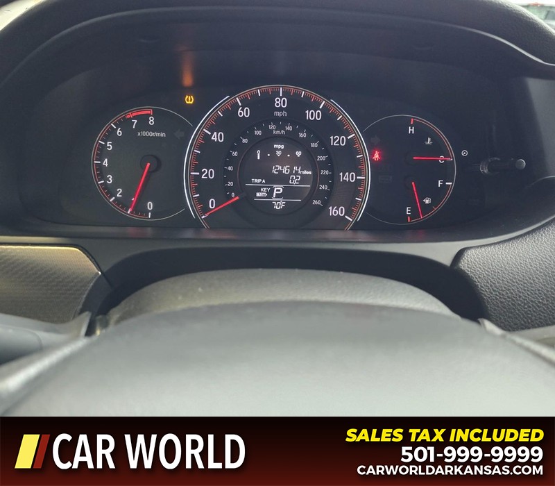 Honda Accord Coupe Vehicle Full-screen Gallery Image 15