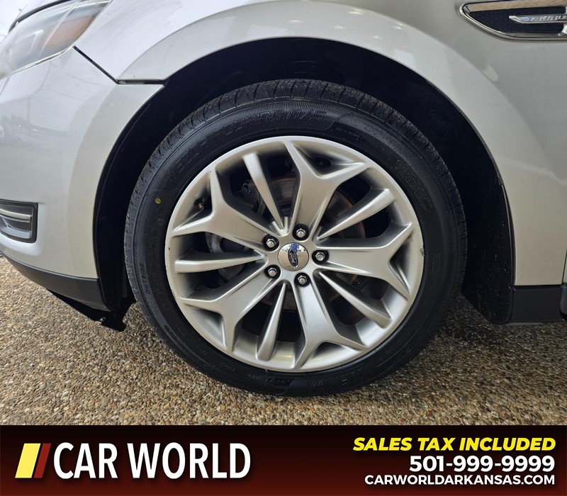 Ford Taurus Vehicle Full-screen Gallery Image 6