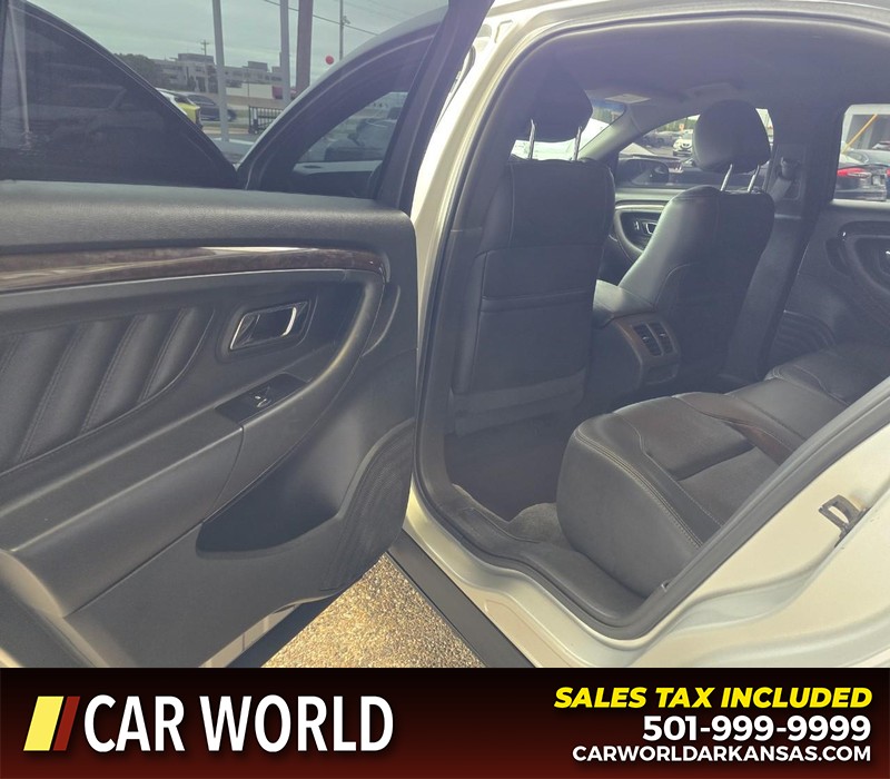 Ford Taurus Vehicle Full-screen Gallery Image 9