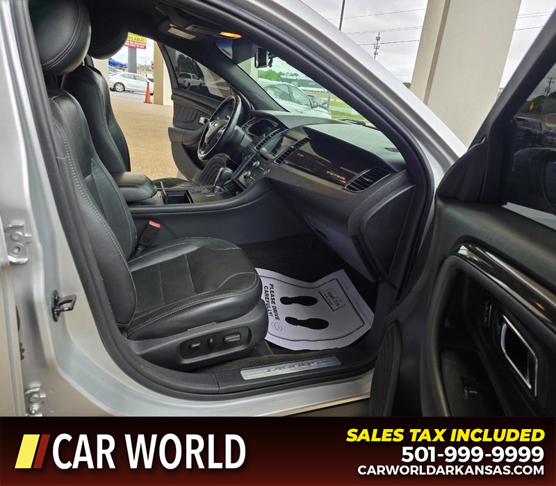 Ford Taurus Vehicle Full-screen Gallery Image 11