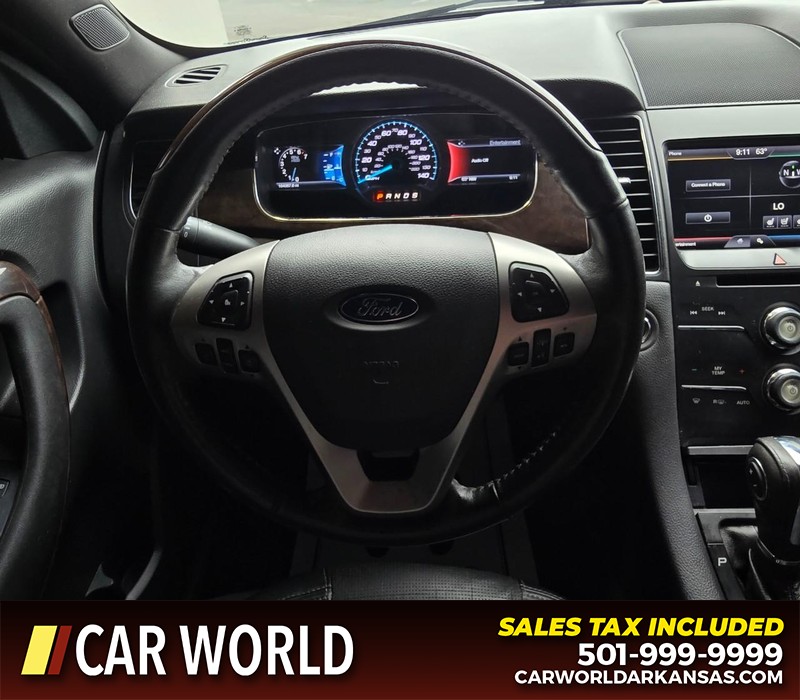 Ford Taurus Vehicle Full-screen Gallery Image 15