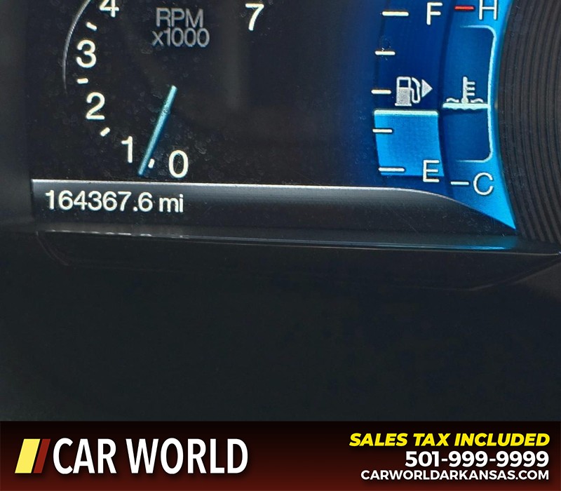 Ford Taurus Vehicle Full-screen Gallery Image 16