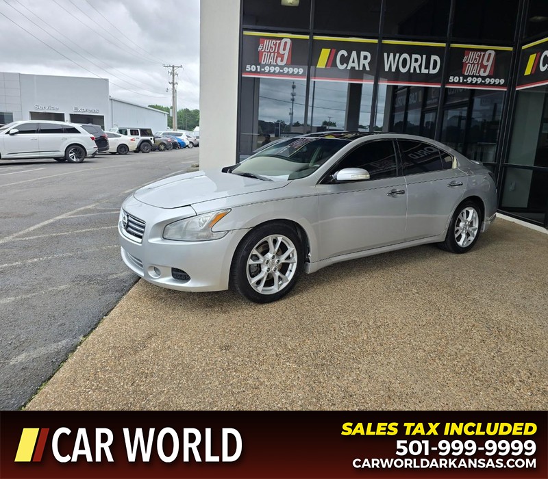 Nissan Maxima Vehicle Full-screen Gallery Image 3