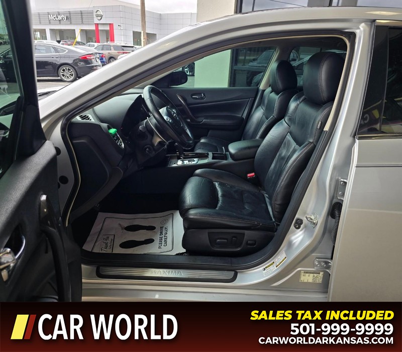 Nissan Maxima Vehicle Full-screen Gallery Image 8