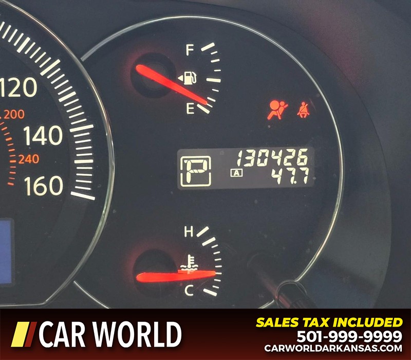 Nissan Maxima Vehicle Full-screen Gallery Image 15