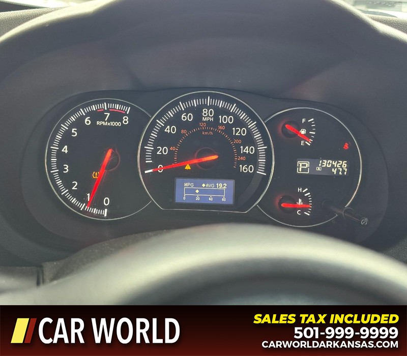 Nissan Maxima Vehicle Full-screen Gallery Image 16