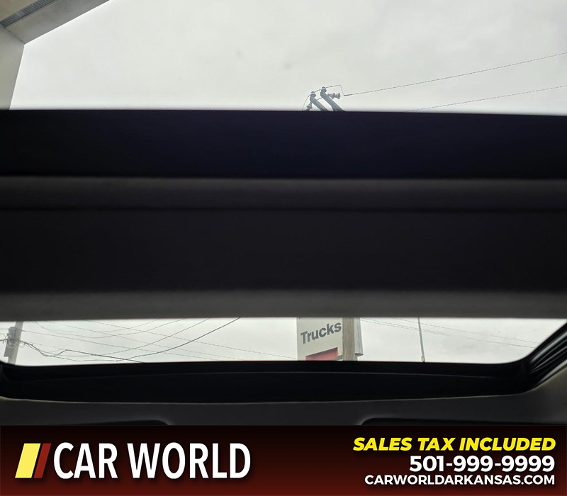 Nissan Maxima Vehicle Full-screen Gallery Image 19