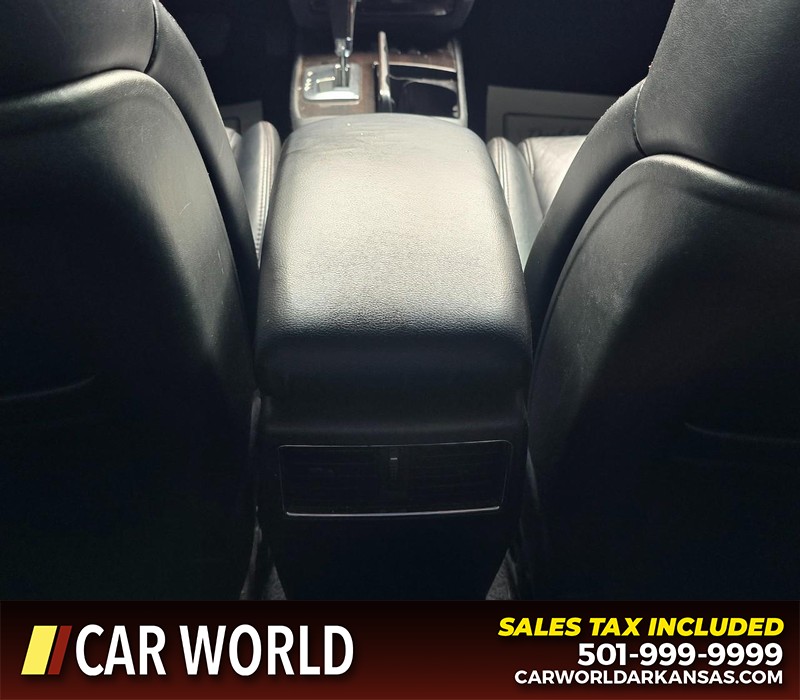 Nissan Maxima Vehicle Full-screen Gallery Image 20