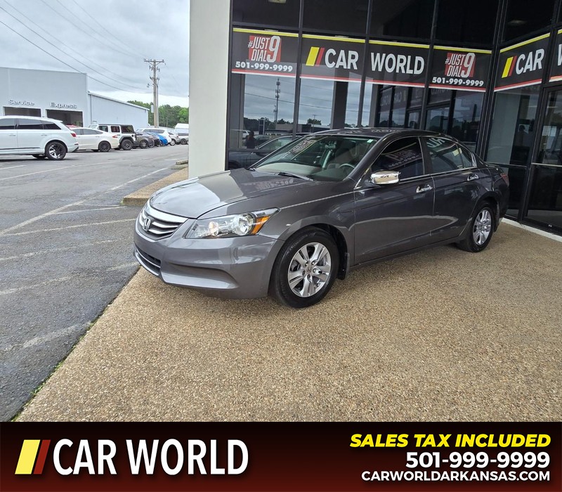 Honda Accord Sedan Vehicle Full-screen Gallery Image 3