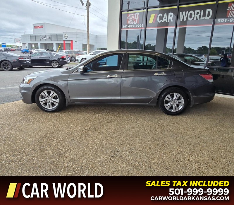 Honda Accord Sedan Vehicle Full-screen Gallery Image 4