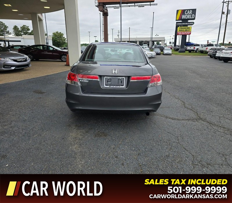 Honda Accord Sedan Vehicle Full-screen Gallery Image 5