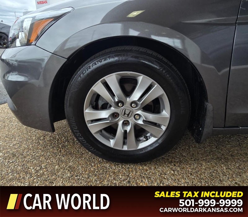 Honda Accord Sedan Vehicle Full-screen Gallery Image 6