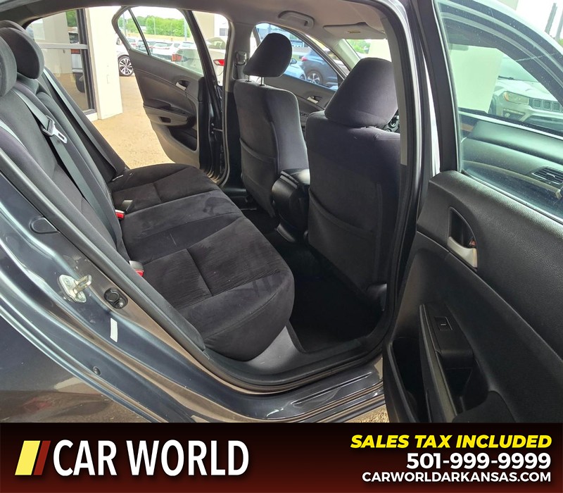 Honda Accord Sedan Vehicle Full-screen Gallery Image 12