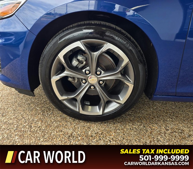 Chevrolet Malibu Vehicle Full-screen Gallery Image 6