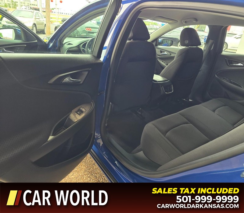 Chevrolet Malibu Vehicle Full-screen Gallery Image 9