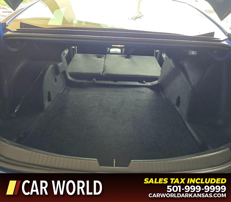 Chevrolet Malibu Vehicle Full-screen Gallery Image 14