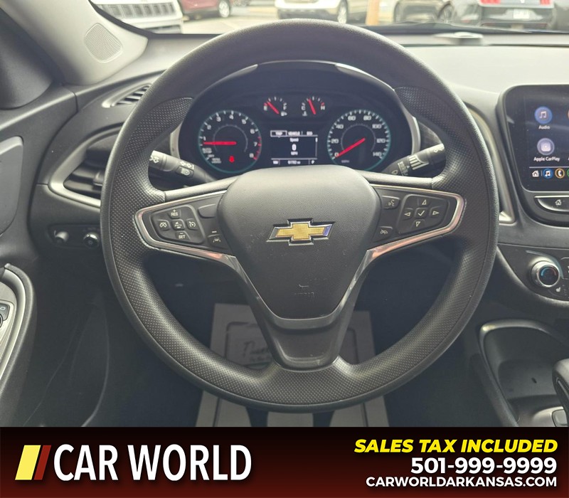 Chevrolet Malibu Vehicle Full-screen Gallery Image 15
