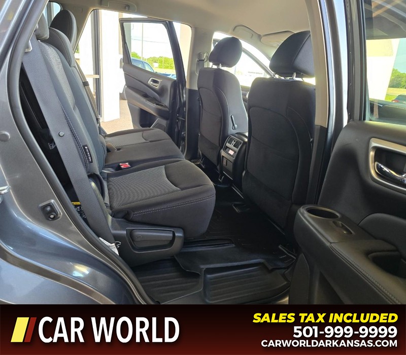 Nissan Pathfinder Vehicle Full-screen Gallery Image 13