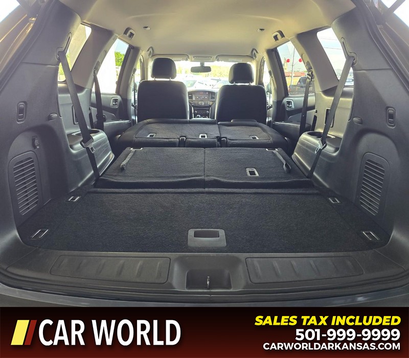 Nissan Pathfinder Vehicle Full-screen Gallery Image 17