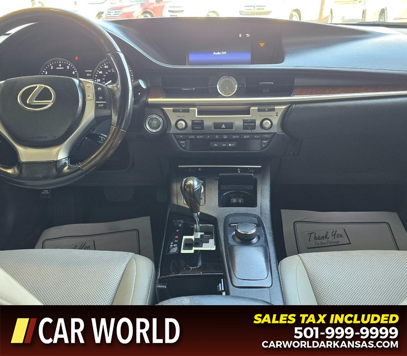 Lexus ES 350 Vehicle Full-screen Gallery Image 18