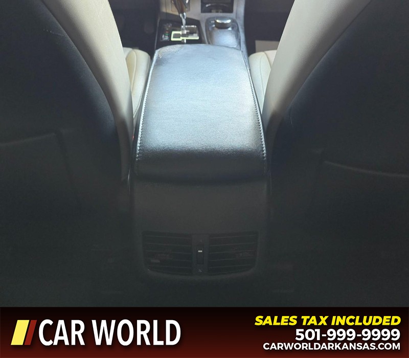 Lexus ES 350 Vehicle Full-screen Gallery Image 20