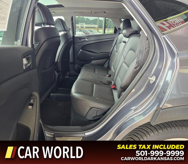 Hyundai Tucson Vehicle Full-screen Gallery Image 10