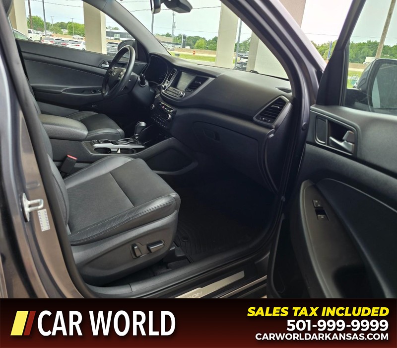 Hyundai Tucson Vehicle Full-screen Gallery Image 11