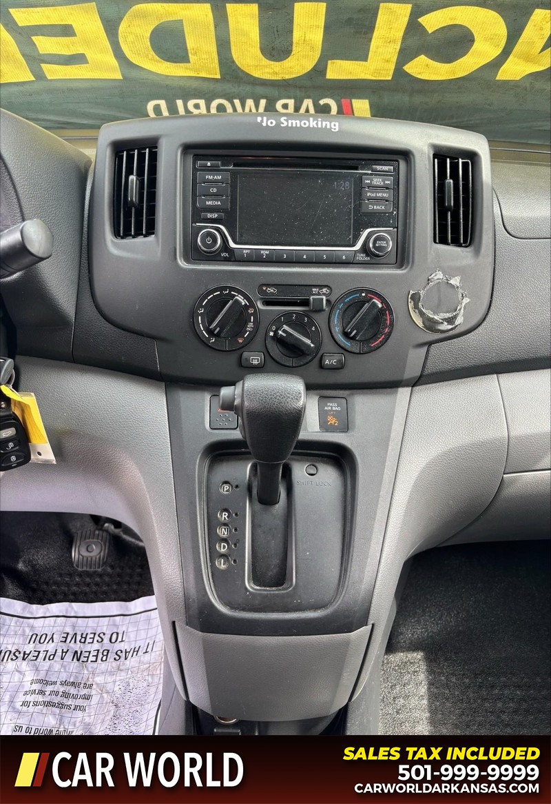 Nissan NV200 Compact Cargo Vehicle Full-screen Gallery Image 13