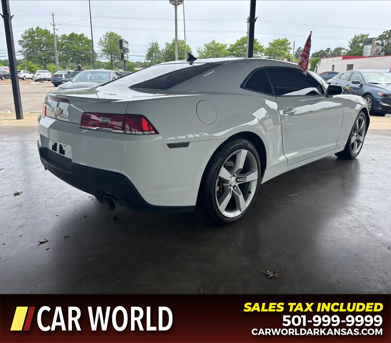 Chevrolet Camaro Vehicle Full-screen Gallery Image 3