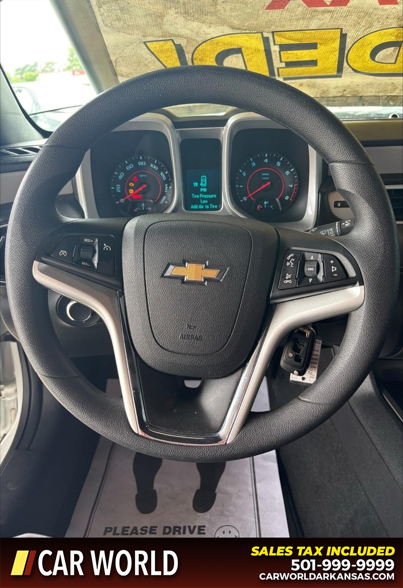 Chevrolet Camaro Vehicle Full-screen Gallery Image 13