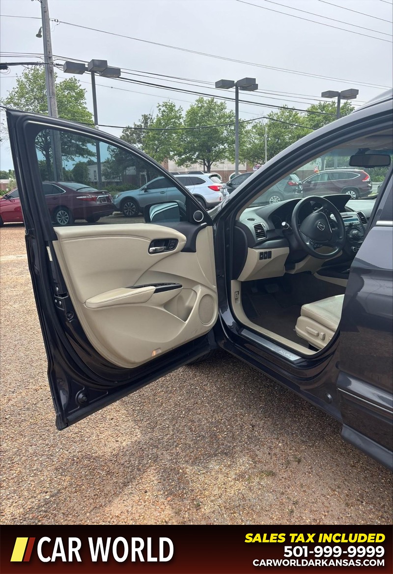 Acura RDX Vehicle Full-screen Gallery Image 12
