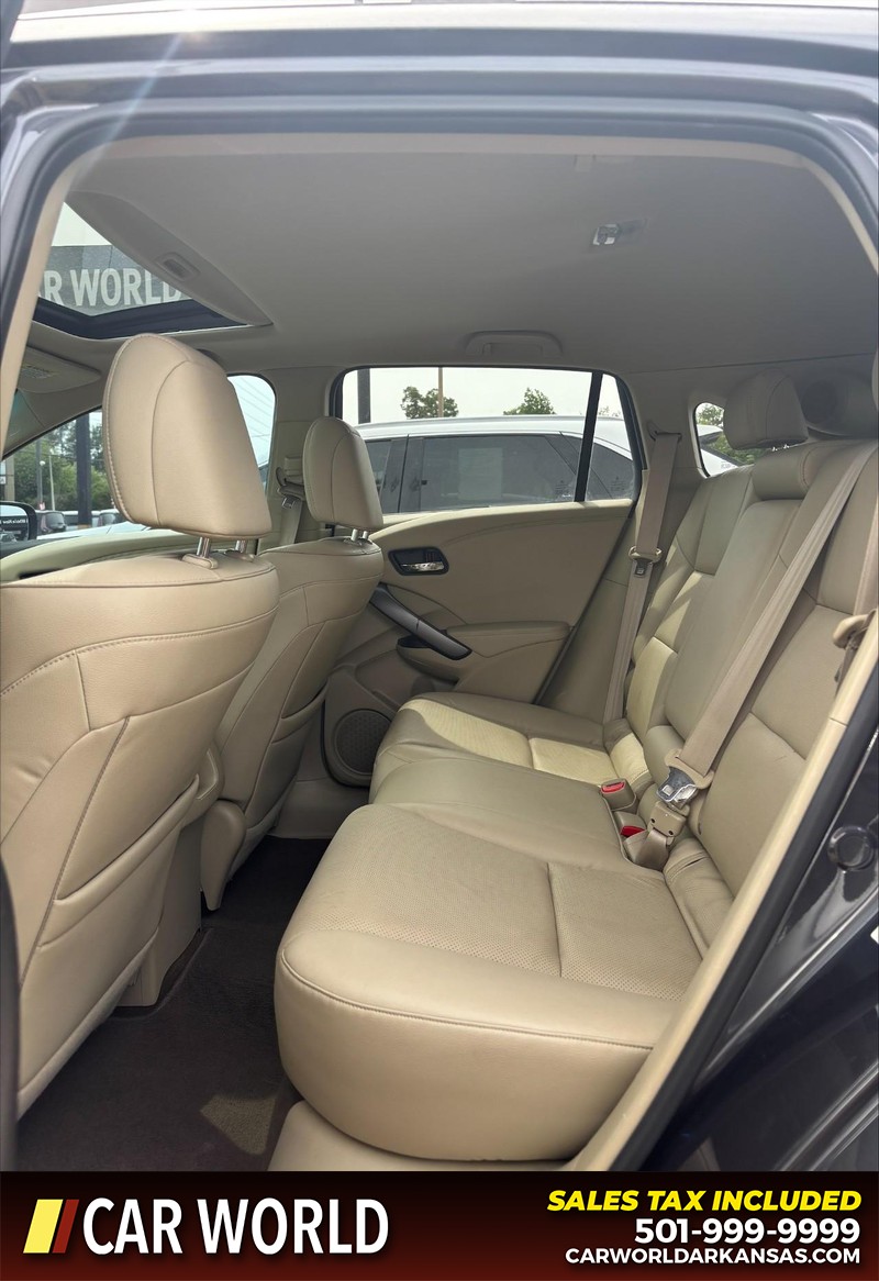 Acura RDX Vehicle Full-screen Gallery Image 15