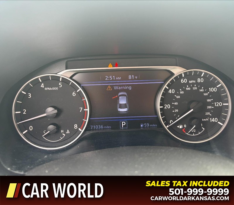 Nissan Altima Vehicle Full-screen Gallery Image 20