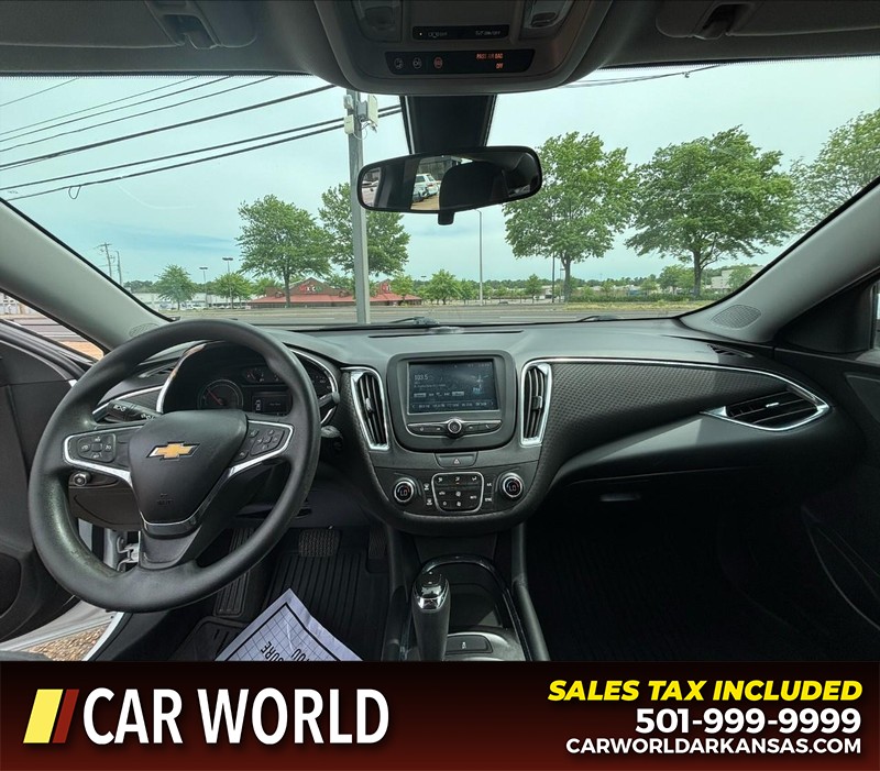 Chevrolet Malibu Vehicle Full-screen Gallery Image 16