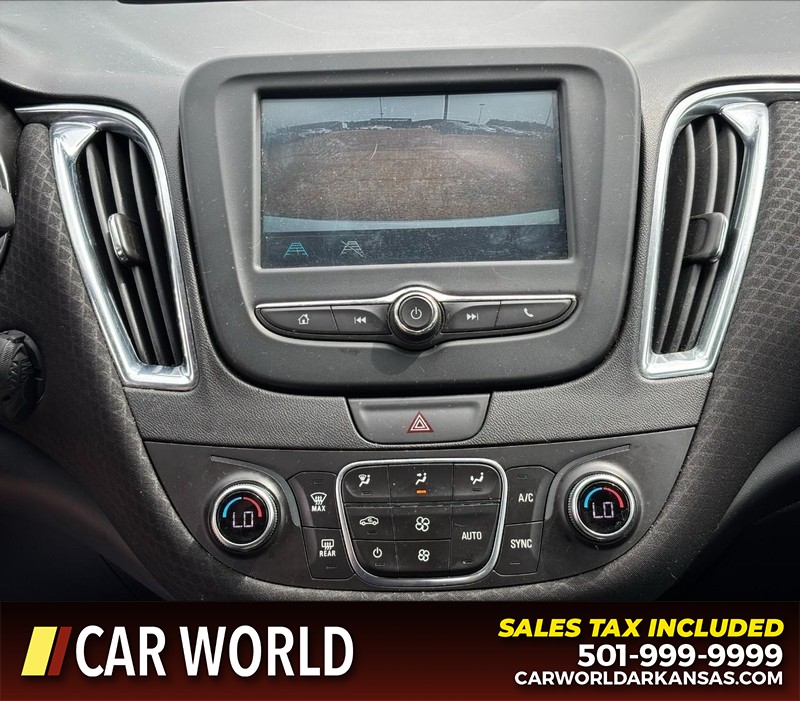 Chevrolet Malibu Vehicle Full-screen Gallery Image 18