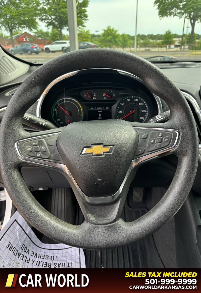Chevrolet Malibu Vehicle Full-screen Gallery Image 19