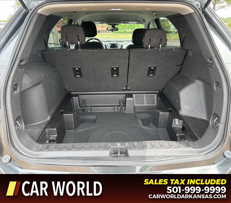 Chevrolet Equinox Vehicle Full-screen Gallery Image 6