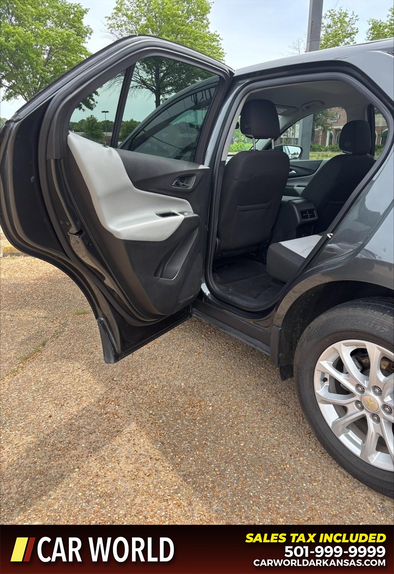 Chevrolet Equinox Vehicle Full-screen Gallery Image 14