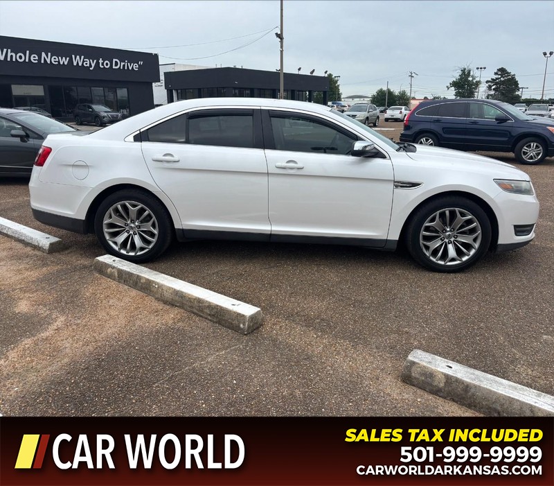 Ford Taurus Vehicle Full-screen Gallery Image 2