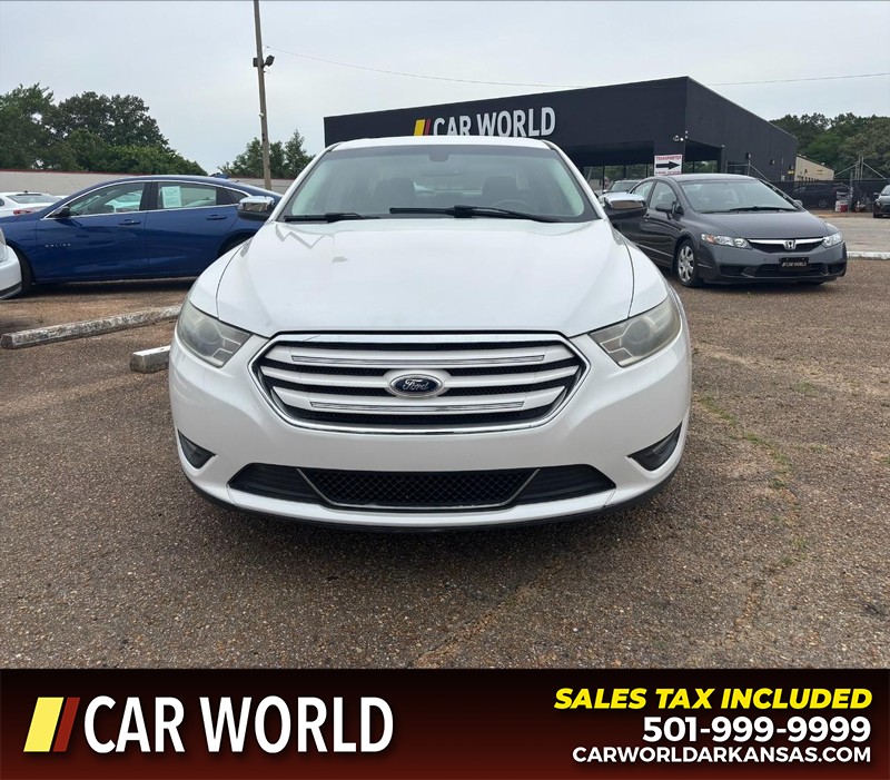 Ford Taurus Vehicle Full-screen Gallery Image 9